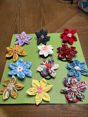 Hand Crafted Kids Flower Hair Clips in Multicolor Assortment